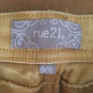 Yellow/gold pants in very good condition